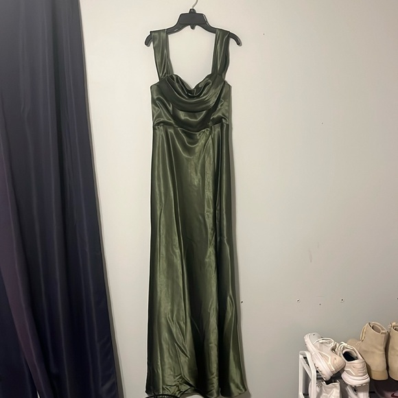 Olive green bridesmaid/prom dress - Picture 1 of 4